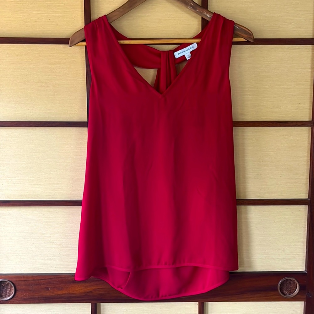 Banana Republic Red Sleeveless Blouse *NWT*